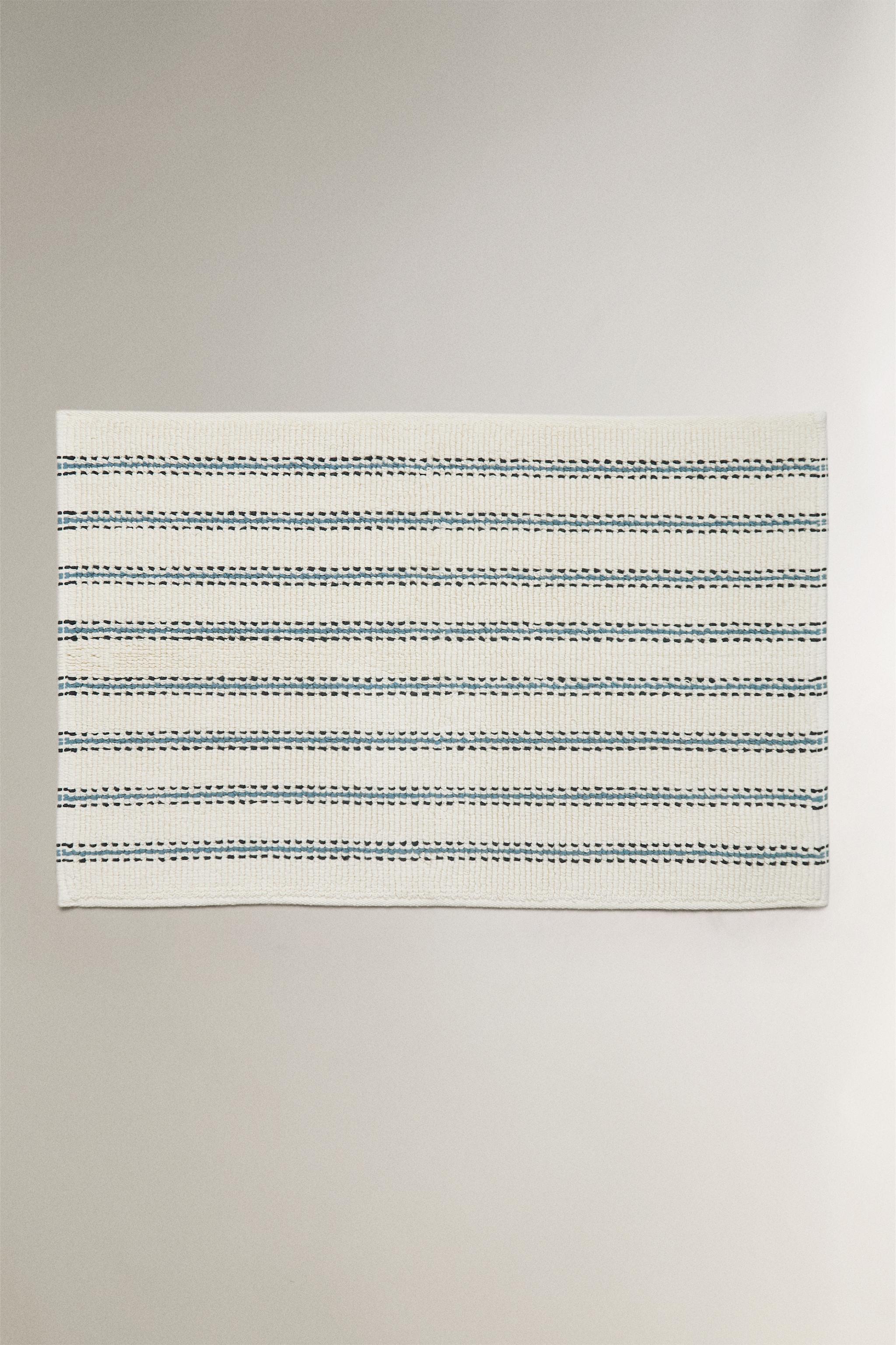 STRIPED BATH MAT